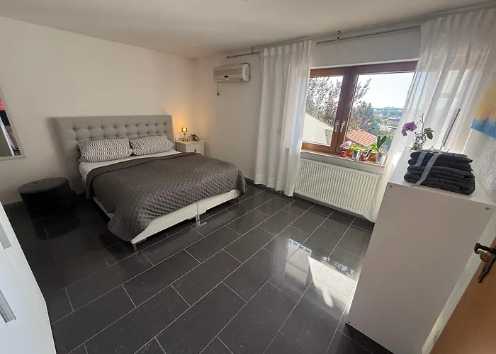 Haus Valentina 1 Apartamento Bad Bergzabern